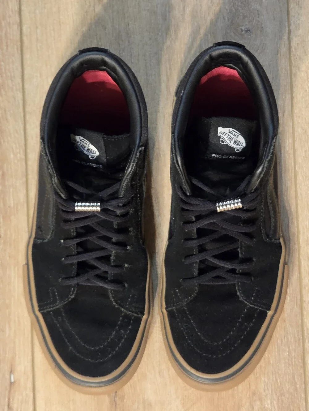Vans Sk8-Hi Pro Black / Gum High Top Men 7 / Women 8.5 w/ Elastic Laces